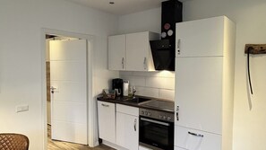 Superior Condo, Kitchen | Private kitchen | Toaster, high chair - Mühls Apartments (Bad Lauterberg)