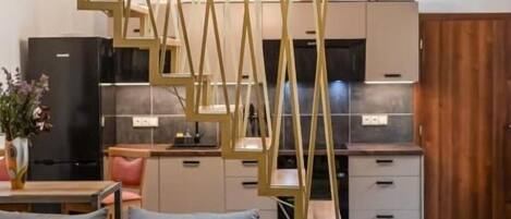 Apartment, Non Smoking, Courtyard View | Living area