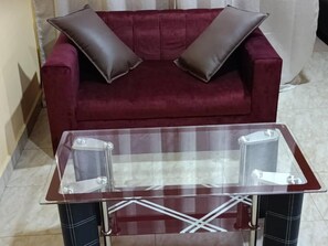 客房, 1 間臥室, 吸煙房, 陽台 | 起居區