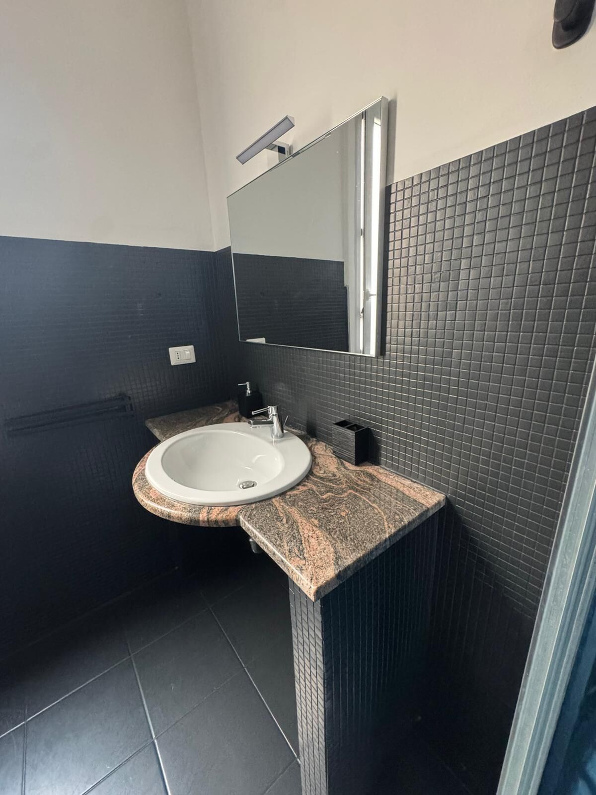 Quadruple Room | Bathroom | Hair dryer, towels, soap, shampoo