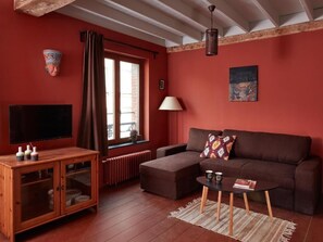 Luxury Apartment, City View | Living area - La Petite Histoire (Ath)