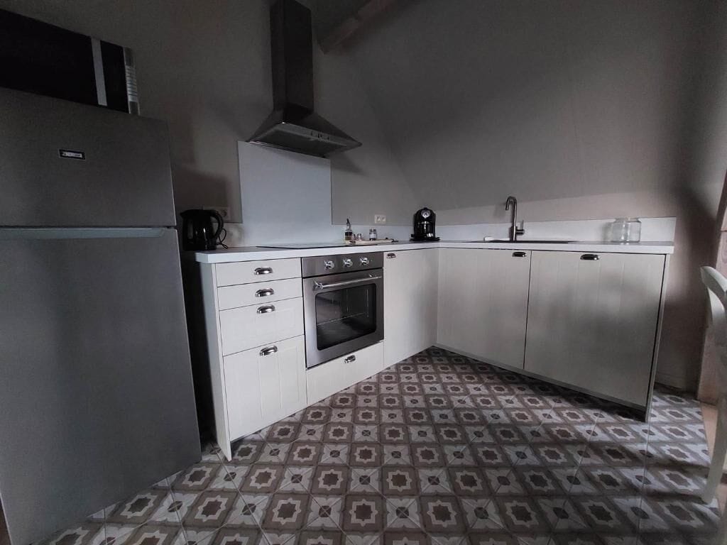 Comfort Apartment, City View | Private kitchen