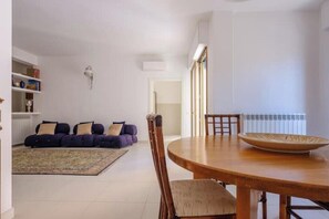 Dining - Vrbo Property (Lecce)