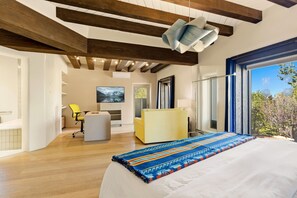 5 bedrooms, iron/ironing board, free WiFi, bed sheets