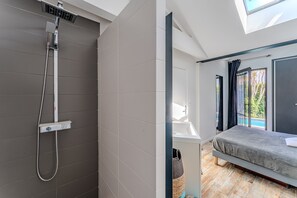 4 bedrooms, iron/ironing board, WiFi, bed sheets - Incredible 5-Star Villa Arcachon (Arcachon)
