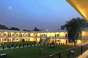 Kahden hengen deluxe-huone, kaupunkinäköala | Ulkopuoli