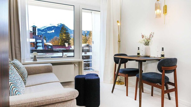 TV, stereoanlegg og kontorer