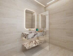 Shower, hair dryer, slippers, towels - The Character (Athina)