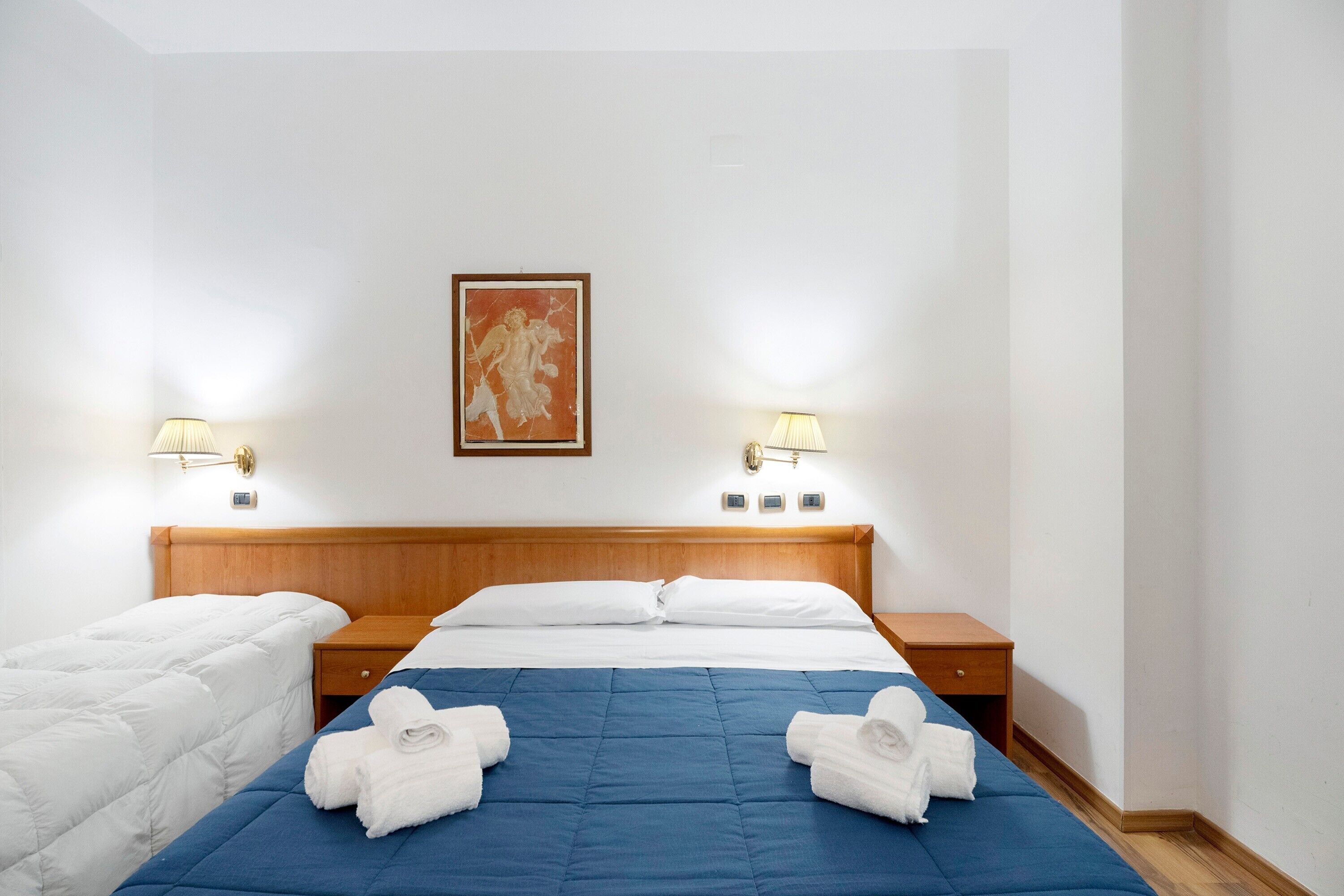 WiFi, bed sheets
