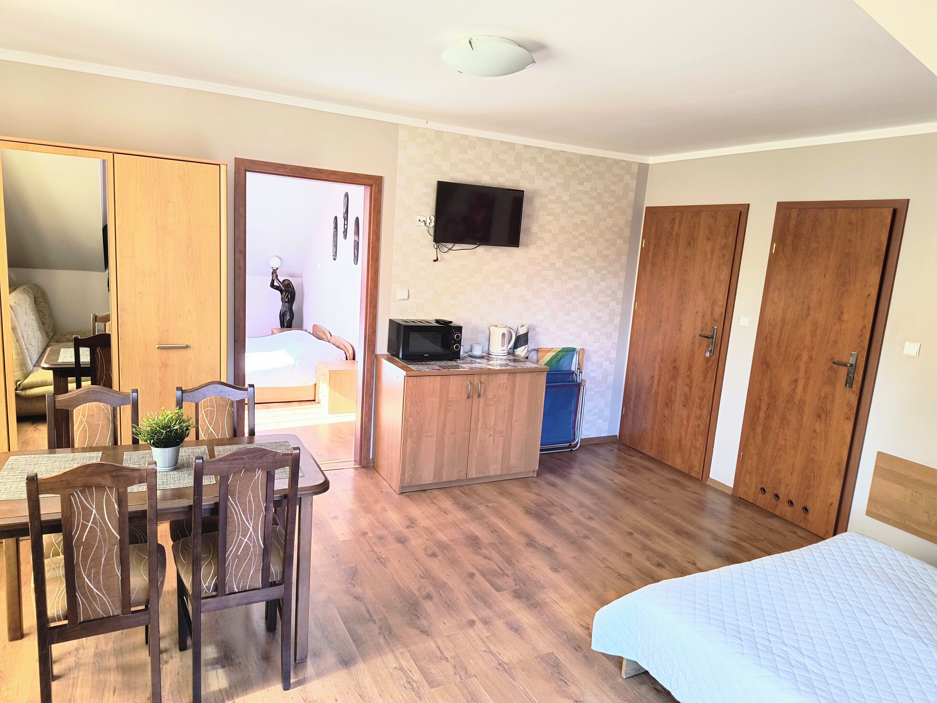 家庭開放式套房, 陽台, 花園景觀