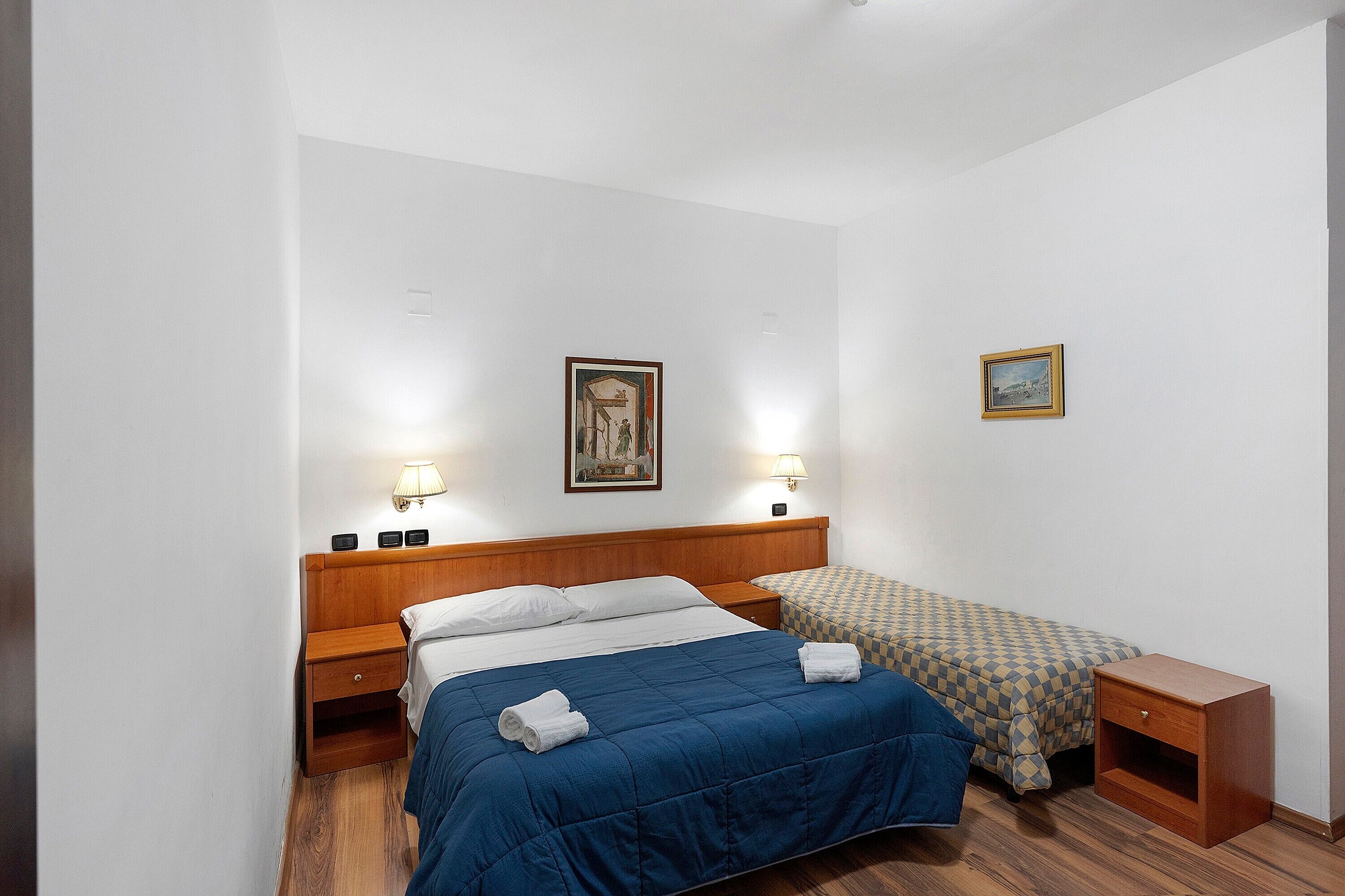 WiFi, bed sheets