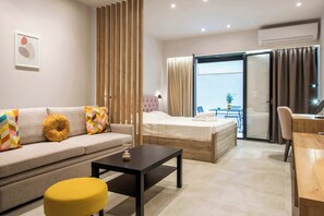 TV, offices - Athens Urban Diamond Apartment 2 (Athina)