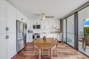 Fridge, microwave, oven, stovetop - Maui Parkshore #415 Ocean View in the Heart of Kihei, Walk to Kamaole Beach (Kihei)