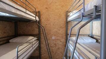 1 bedroom, internet, bed sheets