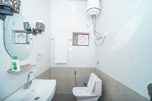 Deluxe Double Room | Bathroom - Forest Rest House Barot  (Barot)