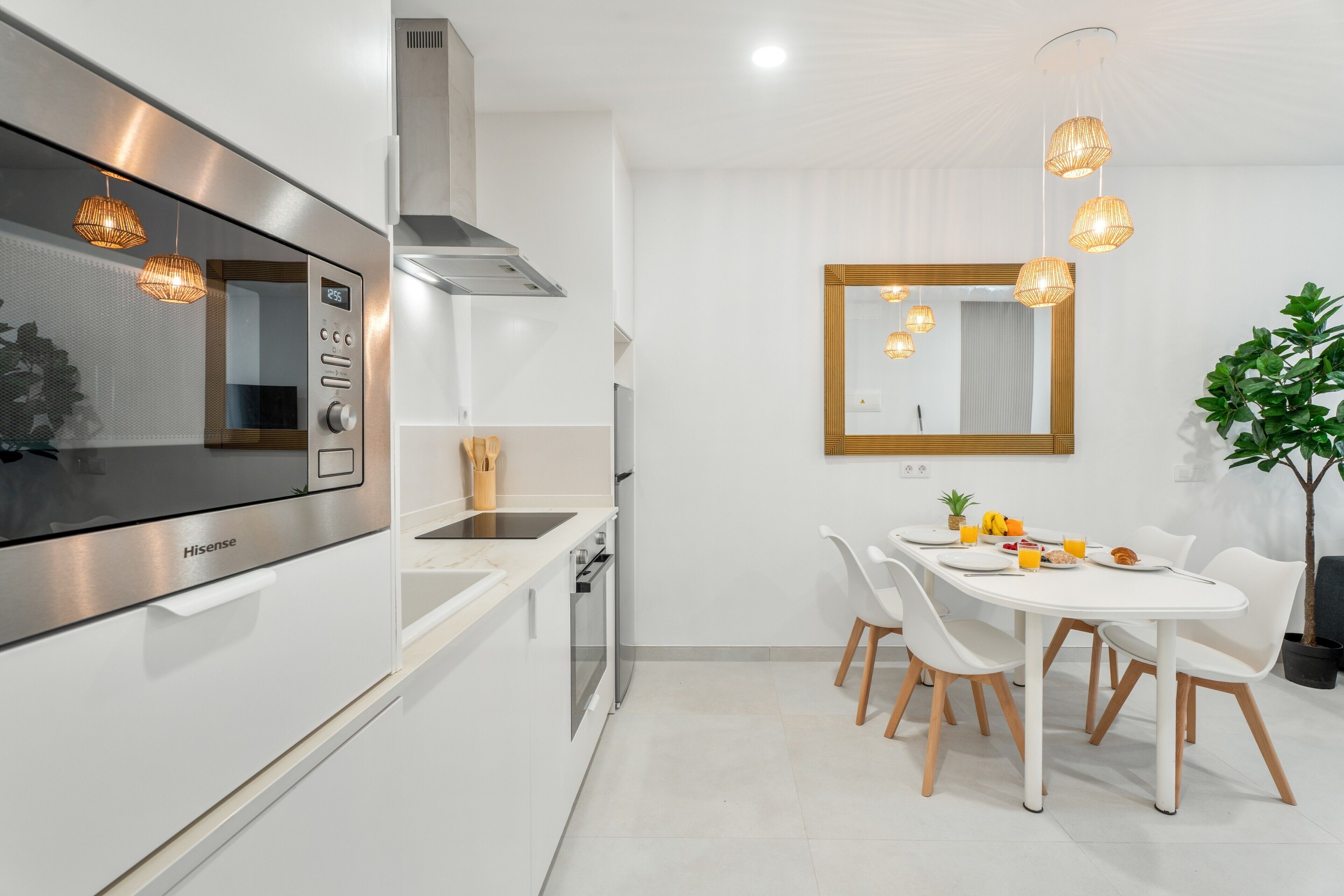 Refrigerador, microondas, horno, placa de cocina