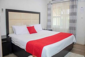 Superior-huone, näköala puutarhaan