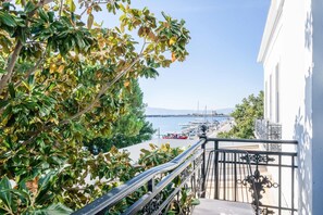 Apartment - Panellinion Beachfront Getaway Balcony w Seaview (Kalamata)