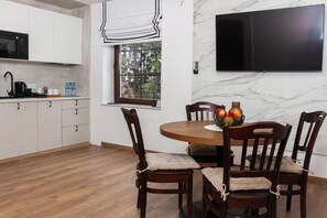 Dining - Lipowa32 Apartamenty (Hrubieszów)