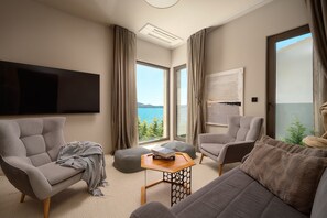 TV - Luxury Beachfront Villa Malia Trogir with Pool (SegetDonji)