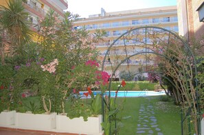 Property grounds - Apt. Jasmin 4 guests, air conditioning (Lloret de Mar)