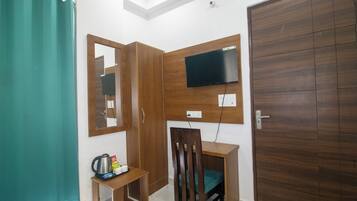 Deluxe Double Room | Televisyen