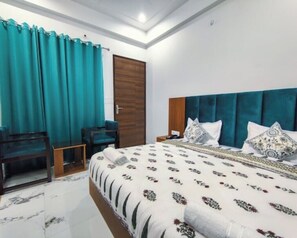 Deluxe Room - Hotel Parth Inn (Rishikesh)