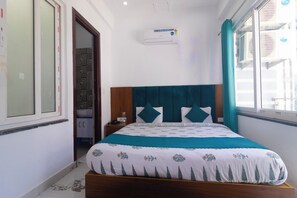 Deluxe Room - Hotel Parth Inn (Rishikesh)