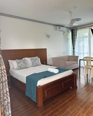 Deluxe Double Room - Meraki Place Shanzu (Mombasa)