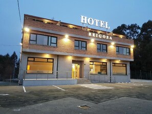 Exterior - Hotel Reigosa (Ponte Caldelas)