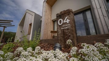 Departamento, vista parcial al mar | Detalle exterior