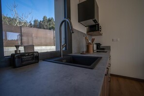 Apartment, Partial Sea View | Private kitchen | Coffee/tea maker, toaster, paper towels - Hotel Balarés  (Ponteceso)