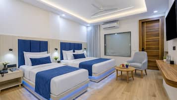 Economy Double or Twin Room | Desk, laptop workspace, soundproofing, free WiFi