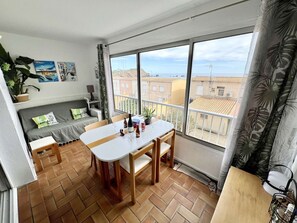 Dining - Studio cabin, parking, sea view - 4 guests (Cap d'Agde)