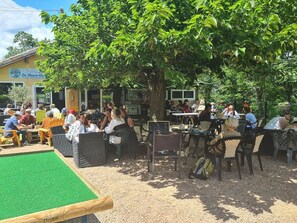 Outdoor dining - Mobile home with terrace - 4 guests (Désaignes)