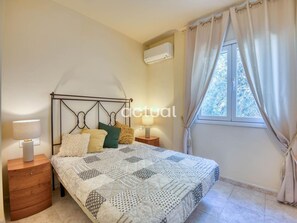 3 bedrooms, free WiFi - Modern apartment 400m from beach with pool, WiFi, parking and terrace (Platja d'Aro)
