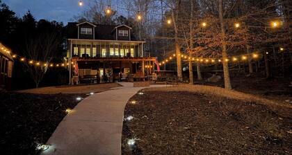 Come be 'Together at the Lake' at our family home with a private boat ramp!