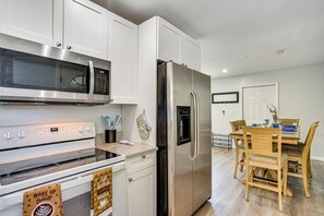 Interior - 2 Mi to River District! Family Fun in Fort Myers (Fort Myers)