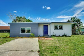 Interior - 2 Mi to River District! Family Fun in Fort Myers (Fort Myers)