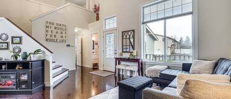 House (4 Bedrooms) | Interior