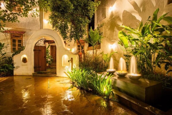 Property grounds - ELIVAAS Amayah Rasa 4 BHK Villa (Assagao)