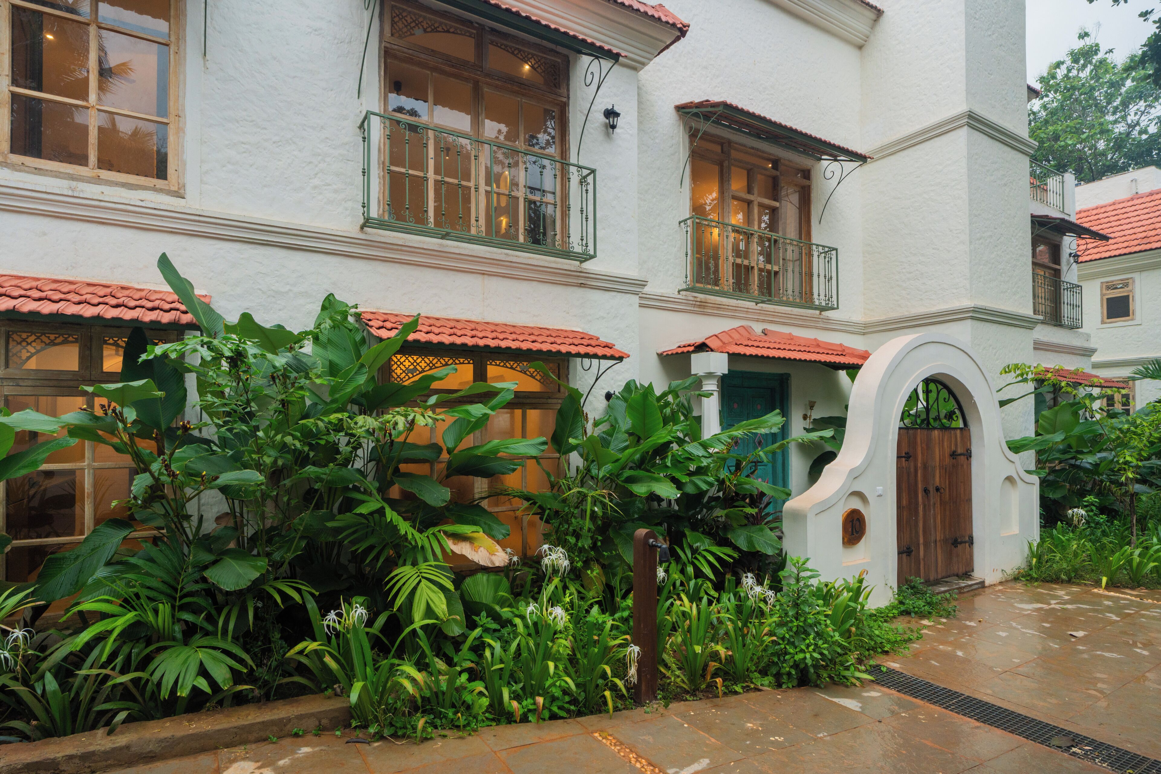 تفاصيل الفندق من الخارج