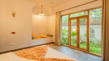 Deluxe Villa | Iron/ironing board, free WiFi