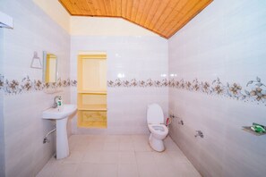 Deluxe Double Room | Bathroom - Forest Rest House Bir (Bir)