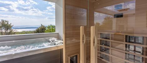 Baignoire à remous extérieure