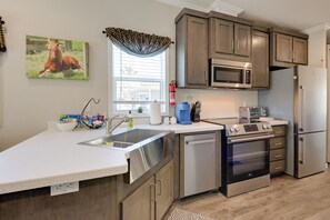 Interior - Rodeo Thrills & Backyard Bbqs! Lake Wales Retreat (River Ranch)