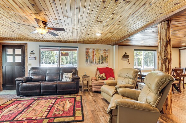 House (3 Bedrooms) | Interior - Nature Lovers Retreat! Family Duck Creek Cabin (Duck Creek Village)