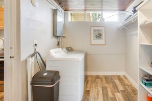 Interior - < 1 Mi to Dtwn & Harborwalk! Snowbird Retreat (Punta Gorda)