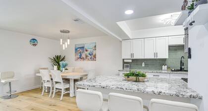 1/2 Mi to Sylvan Beach Park! Chic Townhome w/ Yard