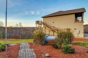 Interior - Byrdstown Apartment < 4 Mi to Dale Hollow Lake! (Byrdstown)